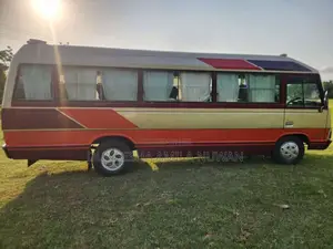 Isuzu Journey 1991 Bus (Used)