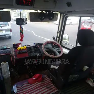 Mitsubishi Baby Rosa 1986 Bus (Used)