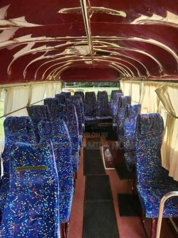 Isuzu Journey 1991 Bus (Used)