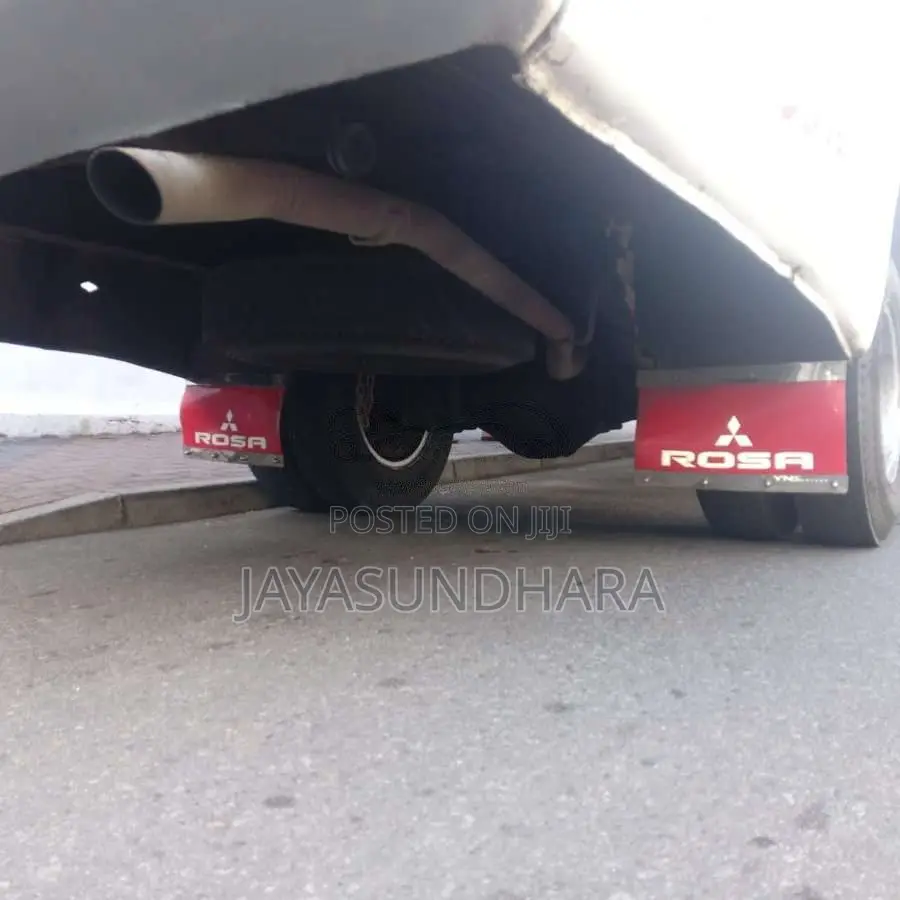 Mitsubishi Baby Rosa 1986 Bus (Used)