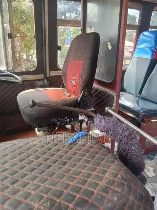 Ashok-Leyland Viking 2005 Bus (Used)