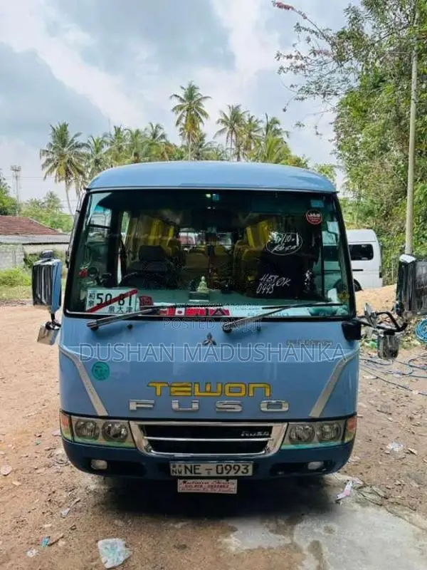 Mitsubishi Fuso 2012 Bus (Used)