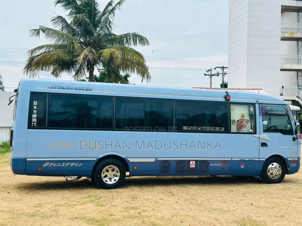 Mitsubishi Fuso 2012 Bus (Used)