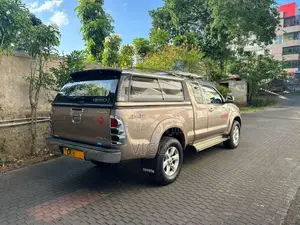 Toyota Hilux Vigo 2010 Pickup (Used)