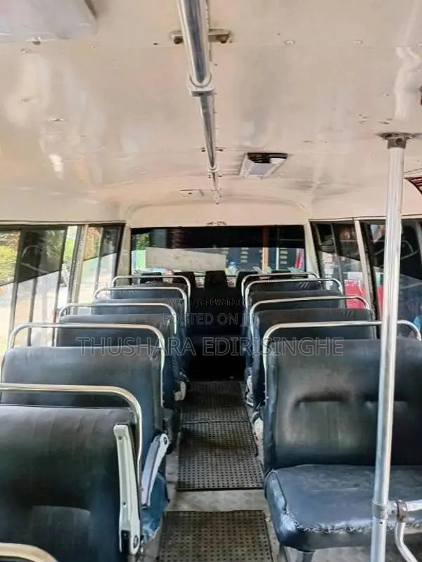 Eicher Eicher 2003 Bus (Used)