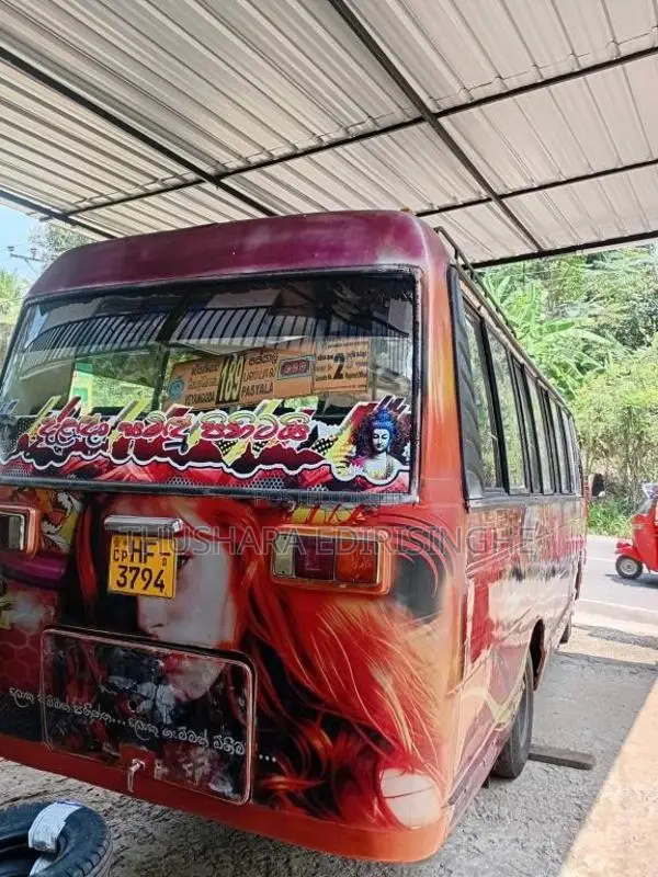 Eicher Eicher 2003 Bus (Used)