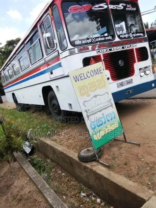 Ashok-Leyland Hino 2006 Bus (Used)