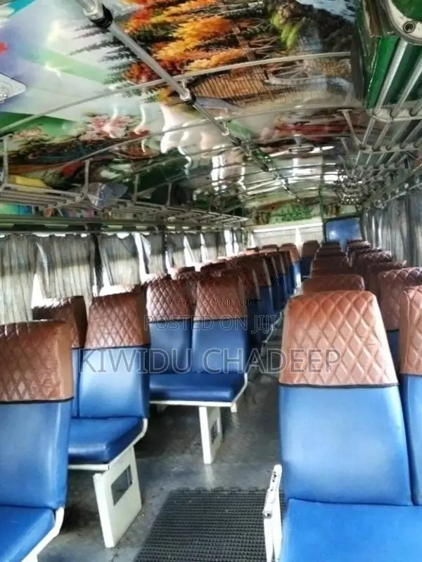 Ashok-Leyland Hino 2006 Bus (Used)