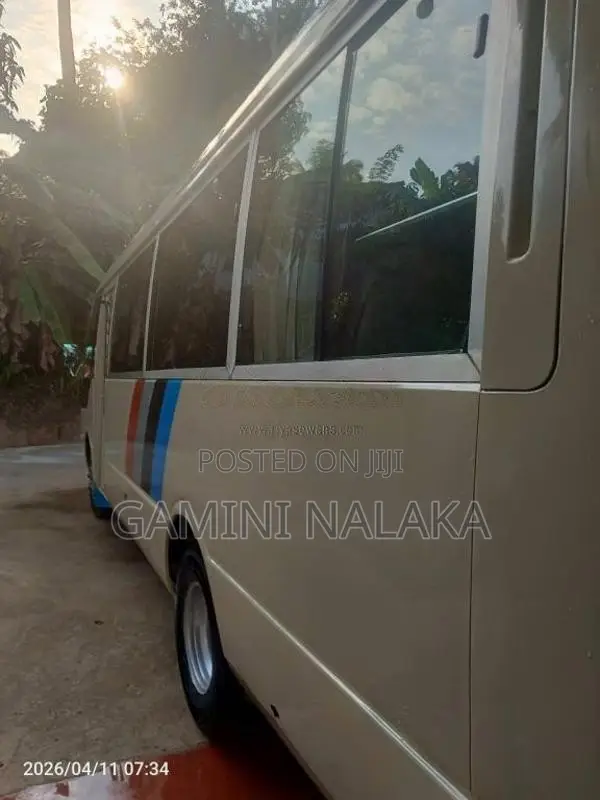 Mitsubishi Rosa 2004 Bus (Used)