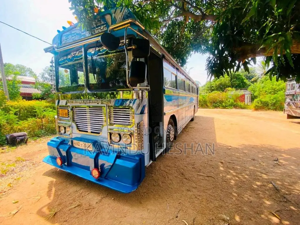 Ashok-Leyland Leyland 2011 Bus (Used)