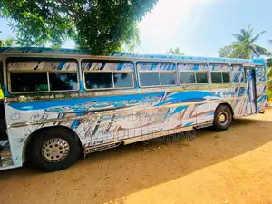 Ashok-Leyland Leyland 2011 Bus (Used)