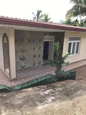 20 PERCH LAND with HOUSE for SALE Pannipitiya