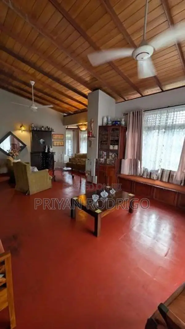 Nugegoda 14 Perch valuable Land with a 03 BedRoom Livable House for Sa
