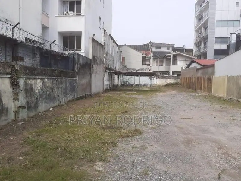 Colombo 10, Vipulasena Mawatha 19.51 Perches of Land for Sale