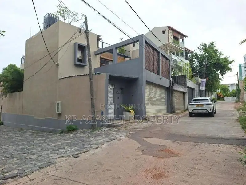 Luxury House for Sale in Colombo 5