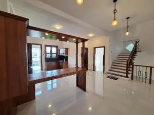 Boralesgamuwa Luxury House for Sale