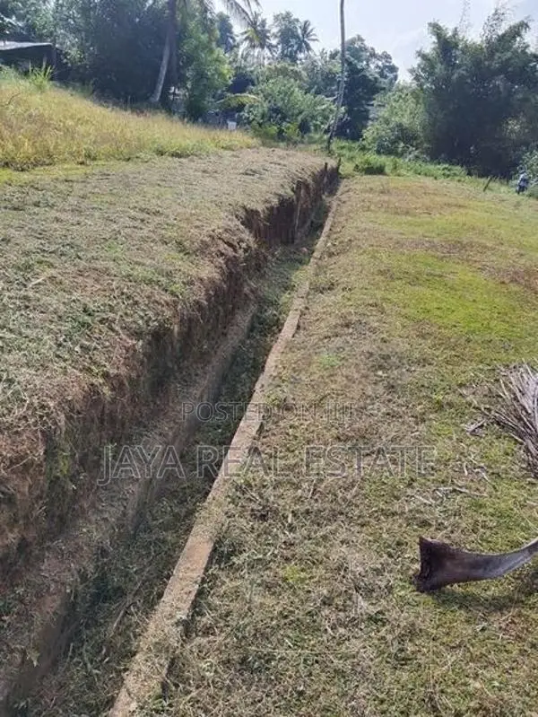 පර්චස් 06ක සුපිරි ඉඩමක් ඇඹුල්ගම