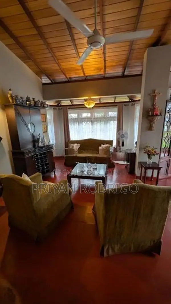 Nugegoda 14 Perch valuable Land with a 03 BedRoom Livable House for Sa
