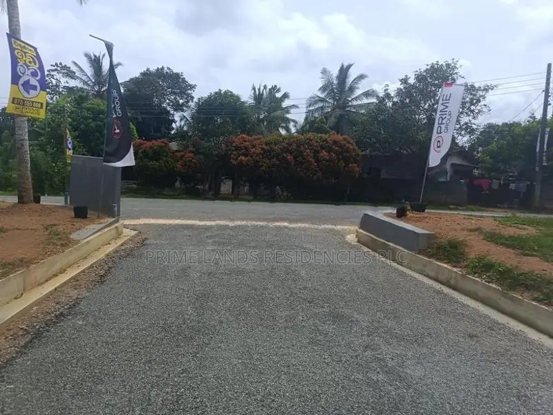 Land for Sale in Kahathuduwa