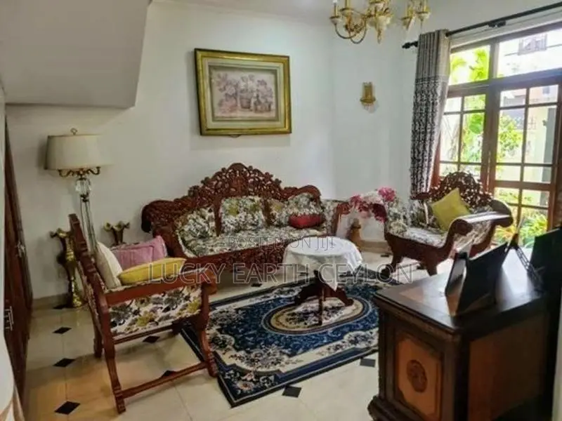 Maharagama, 3 Storey Fully Furnished A/C House for Rent (MG1365)