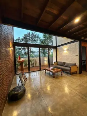 Modern Luxury House for Sale In Bokundara / Prime Location Code HJ040