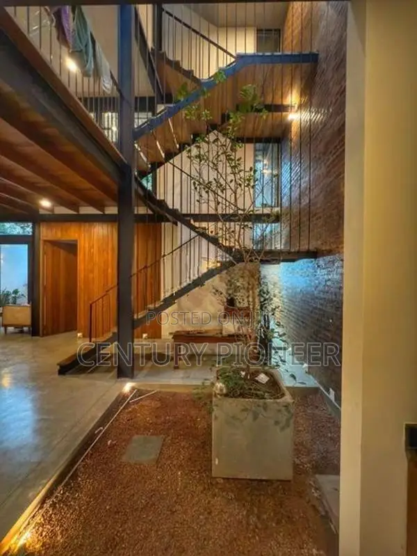 Modern Luxury House for Sale In Bokundara / Prime Location Code HJ040
