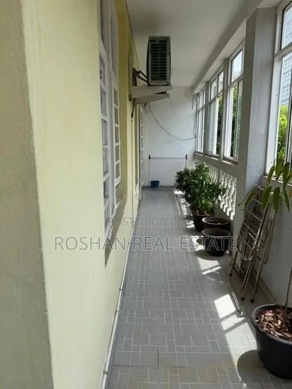 MODERN HOUSE FOR RENT COLOMBO 4 SH2730