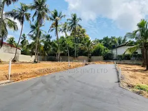 Land in Kandana