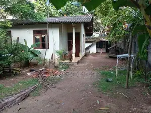Land for sale in baththaramulla