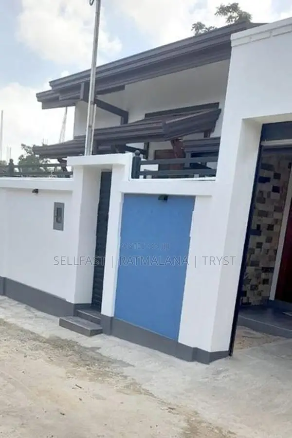 New House for sale in Piliyandala - Polgasovita