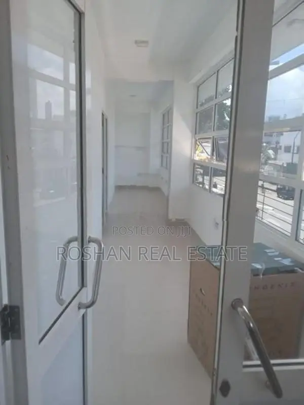 THREE STORIED COMMERCIAL BUILDING FOR RENT COLOMBO 2 CH2741