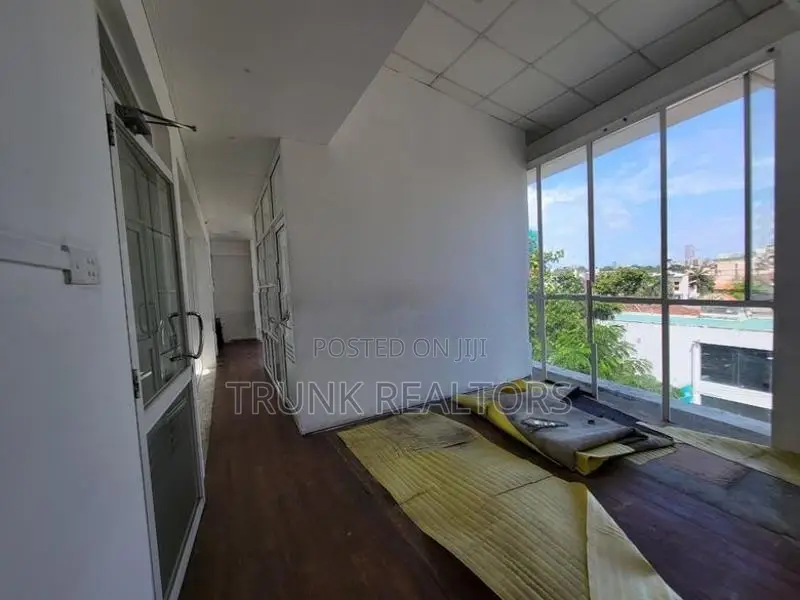Colombo 07 Commercial Building For Rent (NK11496)