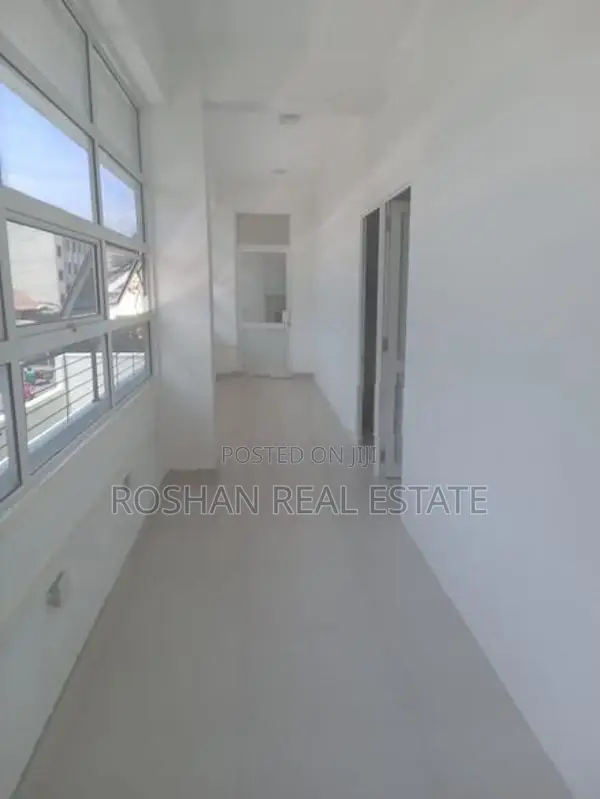 THREE STORIED COMMERCIAL BUILDING FOR RENT COLOMBO 2 CH2741