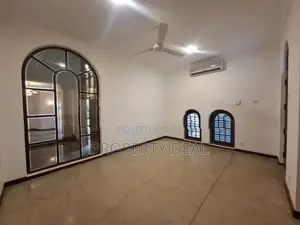 5 Bedrooms Luxury House For Rent in Colombo - PDH192