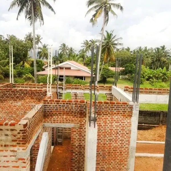 Land in Thalahena, Negombo