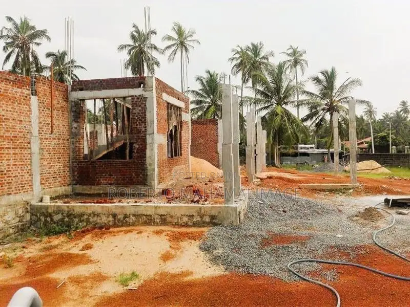 Land in Thalahena, Negombo