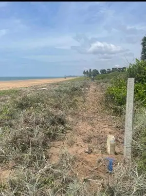 VAKARAI : 9.5-ACRE PRIME BEACHFRONT LAND FOR SALE