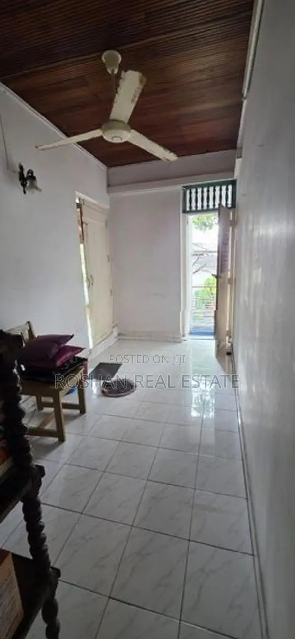 LUXURY FULLY FURNISHED HOUSE FOR RENT COLOMBO 7 CH2756