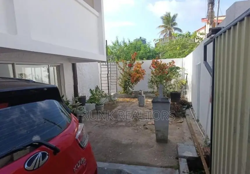Colombo 05 04BR House For Sale (NK11506)