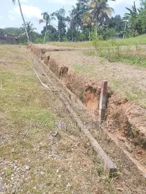 ඇඹුල්ගමෙන් පර්චස් 06ක සුපිරි ඉඩමක්
