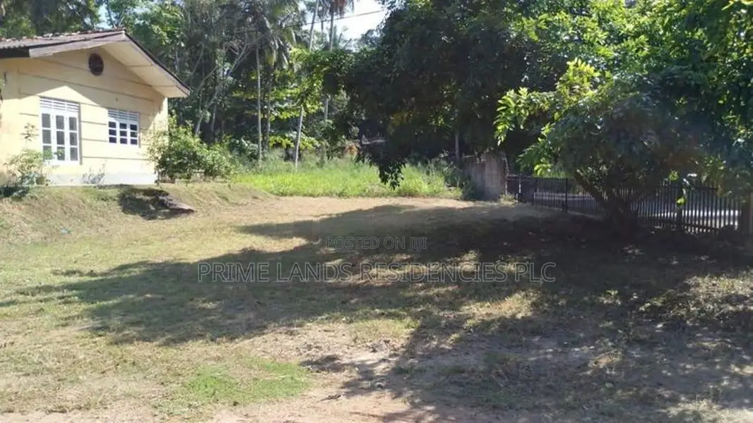 Land for Sale in Kadawatha