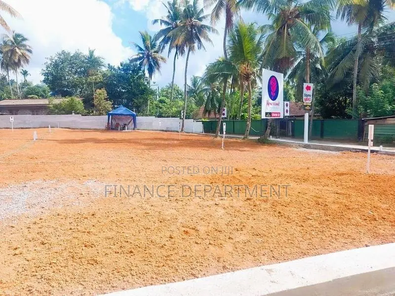 Land for Sale in Homagama Town