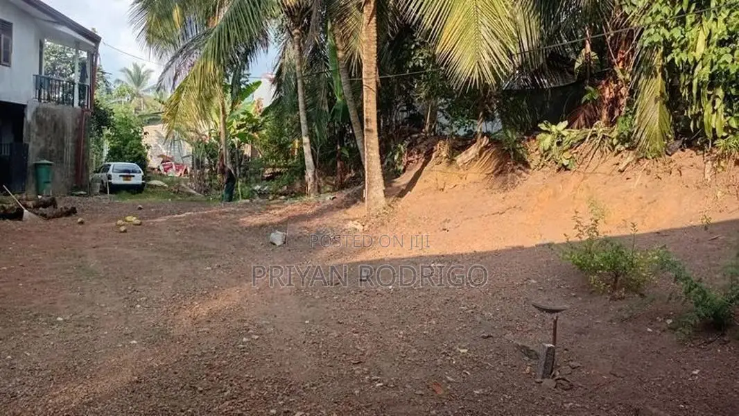Piliyandala Madapatha Road 18.5 Perches of Land for Sale