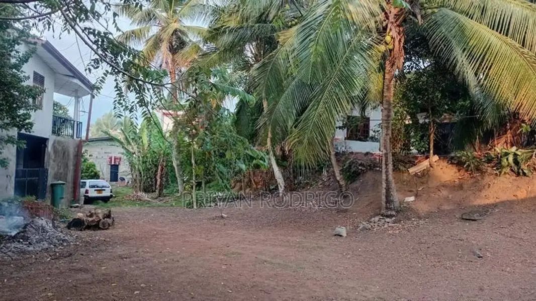 Piliyandala Madapatha Road 18.5 Perches of Land for Sale