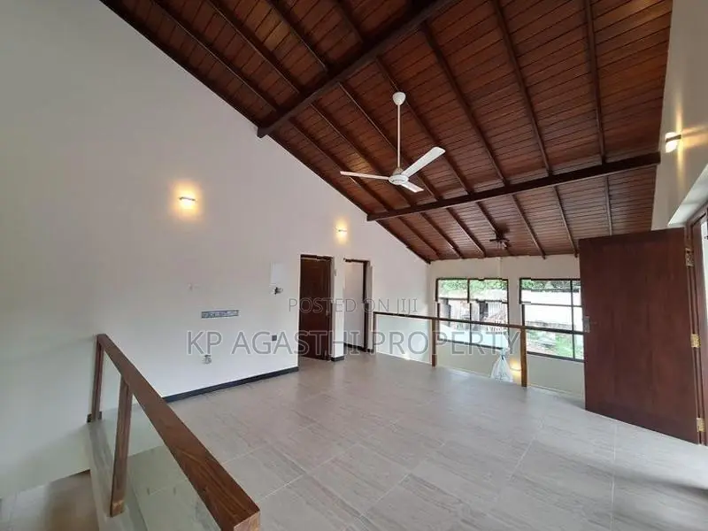 Battaramulla Luxury House for Sale