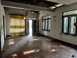 Kottawa Rukmalgama 16.5 Perches of Land with an Old House for Sale