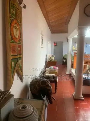 Thalawathugoda, 19.5 Perch Land with a Beautiful 04 BR House for Sale