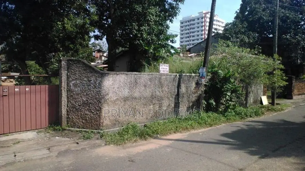 Mount Lavinia - Temple Road Bare land for Sale