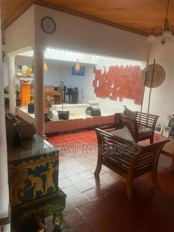 Thalawathugoda, 19.5 Perch Land with a Beautiful 04 BR House for Sale