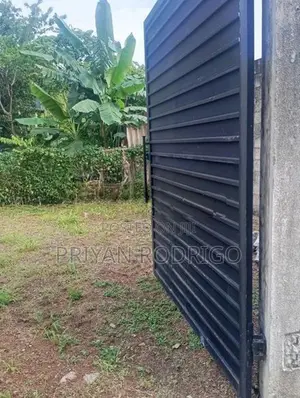 Pitakotte Epitamulla Road 18.5 Perches top residential Land for Sale